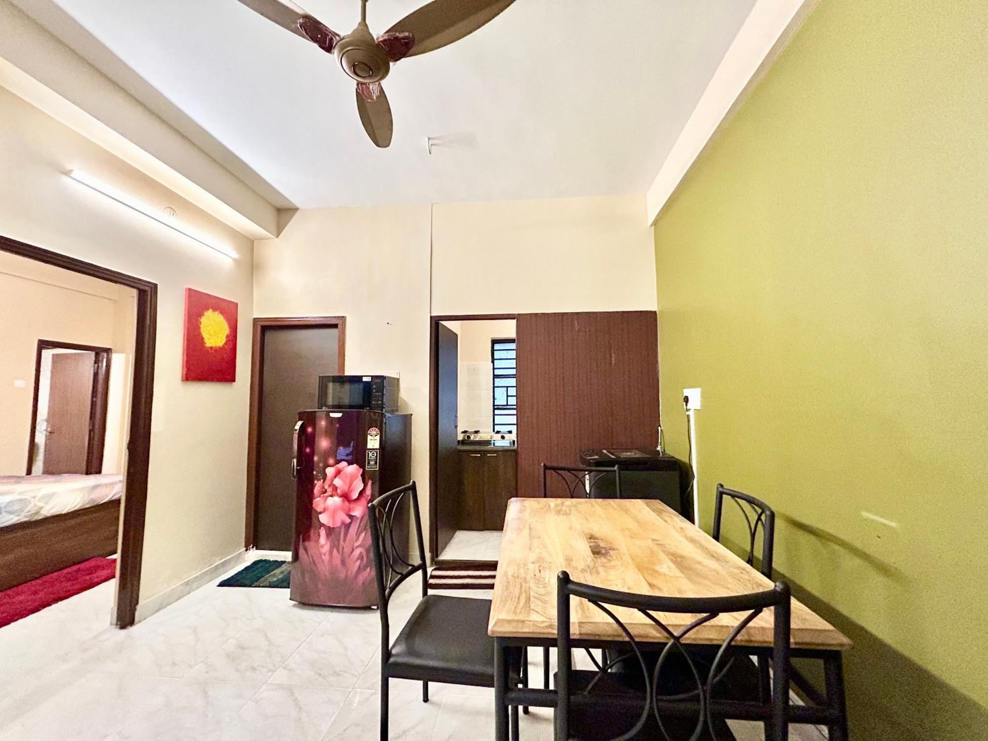 Cozy 2Bhk Apt Near Ruby Hospital & Em Bypass Καλκούτα Εξωτερικό φωτογραφία